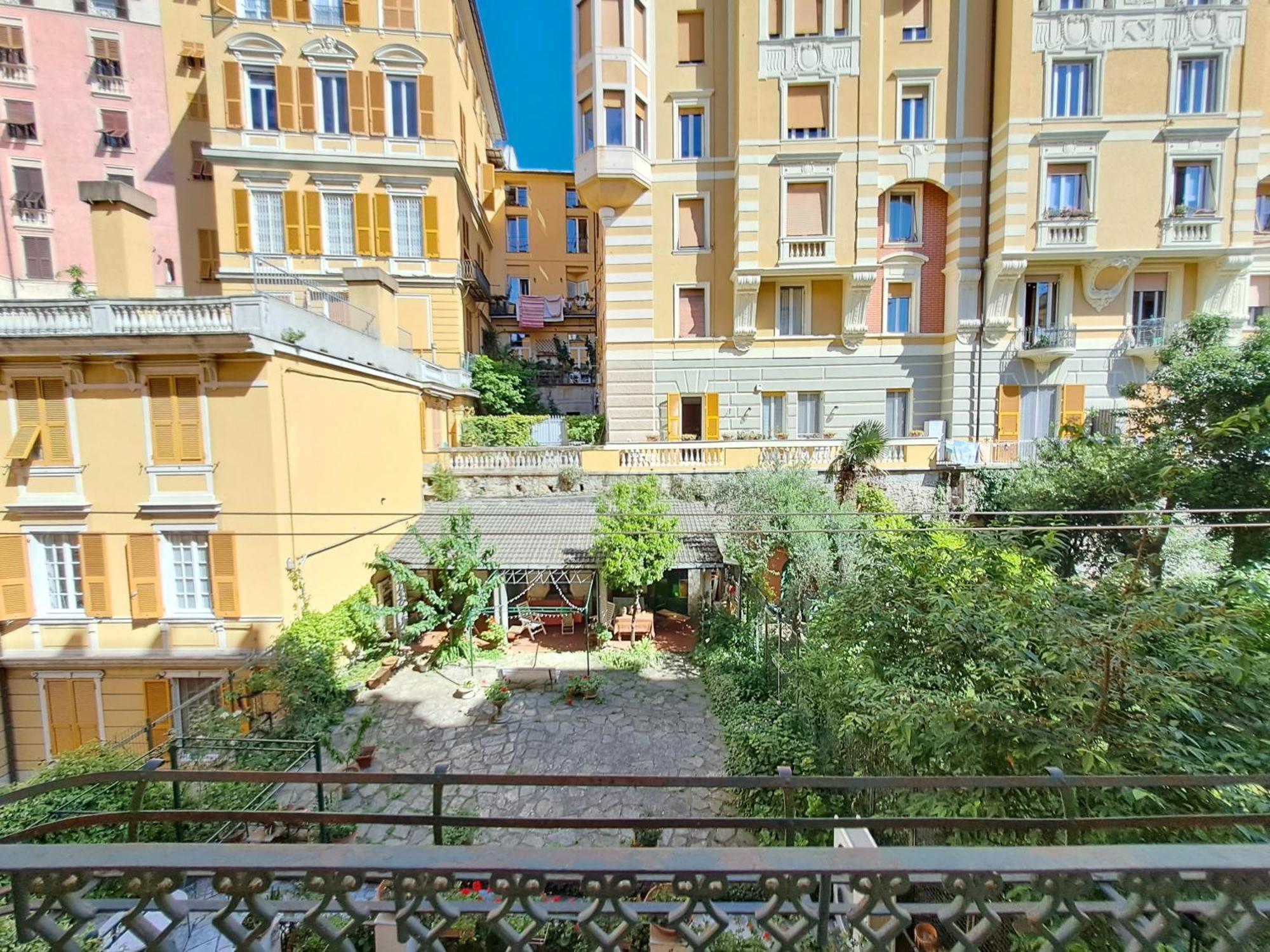 L'Alcova B&B, A Due Passi Dal Centro Genoa Exterior photo